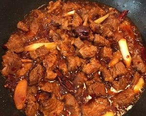 红烧牛肉烹饪指南，美味佳肴的制作艺术